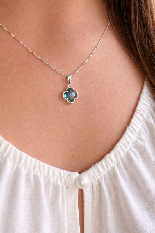 Collar trébol con circón azul en plata 925 (45 cm)