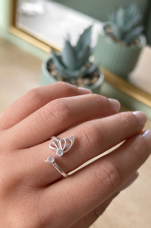 Anillo Mariposa y Circón Ajustable