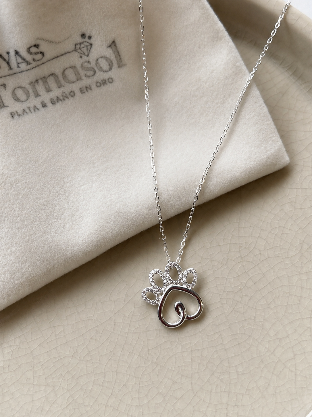 Collar Huellita Corazón en Plata 925