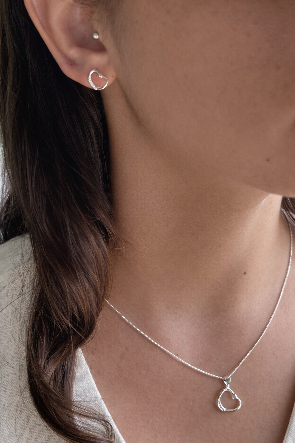 Conjunto Corazón Calado con Circones en Plata 925