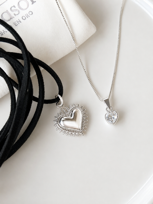 Set Corazón Protector | Collar Punto de Luz + Collar Gamuza Detente