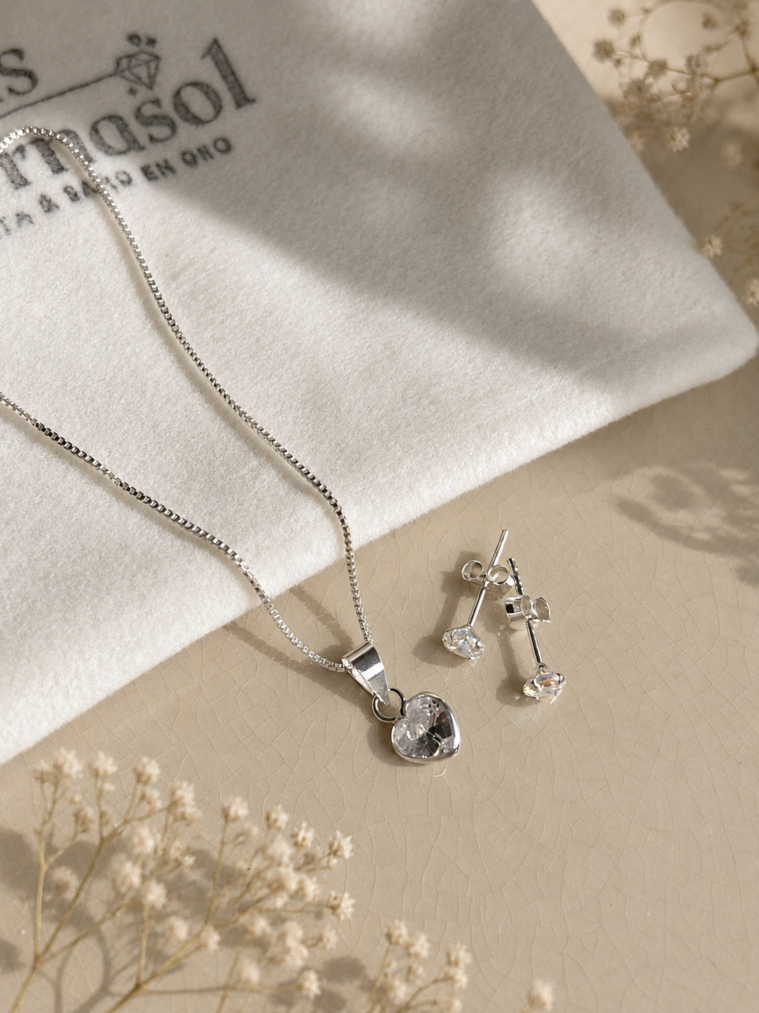 Collar Punto de Luz Corazón en Plata Fina 925 + Aros de Regalo 🎁