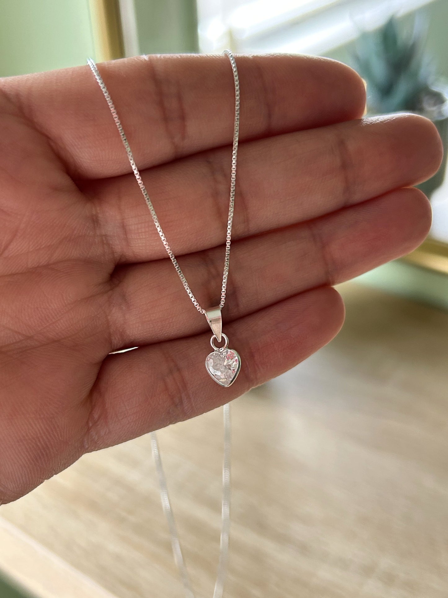 Collar Punto de Luz Corazón en Plata Fina 925 + Aros de Regalo 🎁