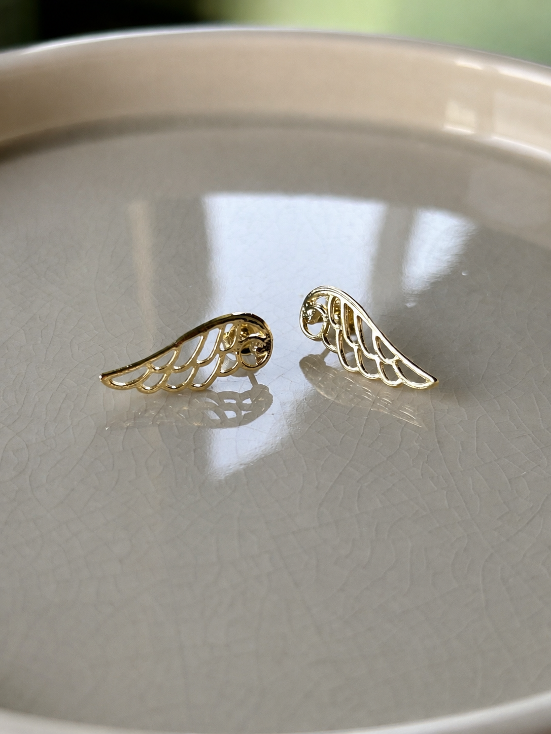 Aros Alas Celestiales Enchapados en Oro 18K